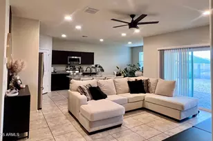 1033 W Beacon Dr, Casa Grande, AZ 85122 - Photo 6