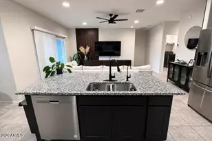 1033 W Beacon Dr, Casa Grande, AZ 85122 - Photo 4