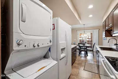 10415 N 10th Street #Unit 2, Phoenix, AZ 85020 - Photo 18