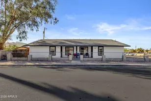 1121 North 25th Pl, Phoenix, AZ 85008 - Photo 2
