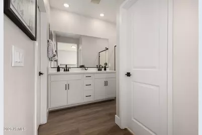 675 E Ginko Avenue #201, Gilbert, AZ 85297 - Photo 20