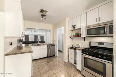 6231 N 47th Drive, Glendale, AZ 85301 - Photo 18