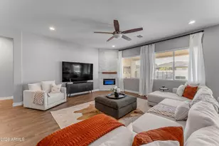 10326 E Bergeron Ave, Mesa, AZ 85212 - Photo 8