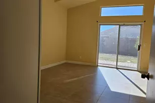 4637 E Desert Cactus St, Phoenix, AZ 85032 - Photo 20