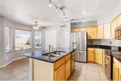 8782 E Pinchot Avenue, Scottsdale, AZ 85251 - Photo 16