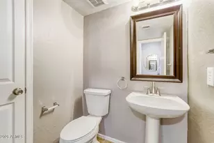 8782 E Pinchot Ave, Scottsdale, AZ 85251 - Photo 12