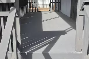 8601 N 71st Ave, Glendale, AZ 85301 - Photo 2