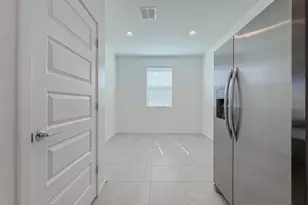 9810 W Pinchot Ave, Phoenix, AZ 85037 - Photo 6