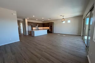 15743 W Mariposa Grande, Surprise, AZ 85387 - Photo 8