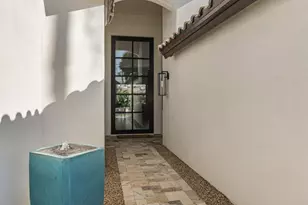 741 W Hackberry Dr, Chandler, AZ 85248 - Photo 2