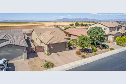 552 W Honey Locust Avenue, Queen Creek, AZ 85140 - Photo 2