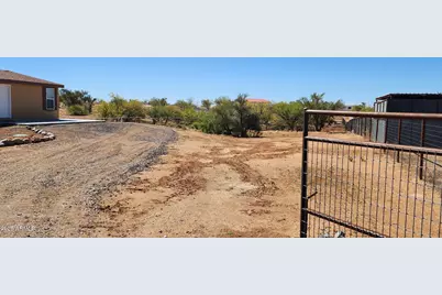 27375 S Congress Way, Congress, AZ 85332 - Photo 4