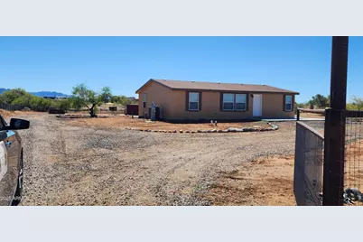 27375 S Congress Way, Congress, AZ 85332 - Photo 2