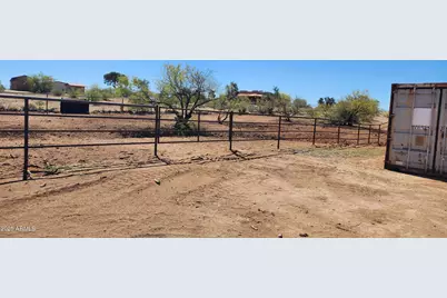 27375 S Congress Way, Congress, AZ 85332 - Photo 12