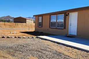 27375 S Congress Wy, Congress, AZ 85332 - Photo 10