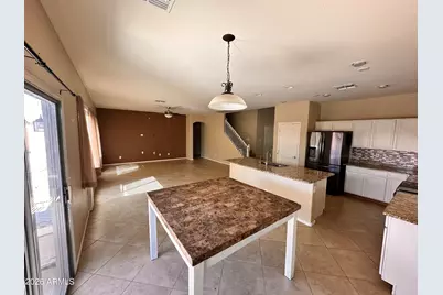 18047 W Caribbean Lane, Surprise, AZ 85388 - Photo 4