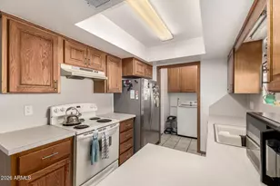 10605 N 45th Dr, Glendale, AZ 85304 - Photo 14