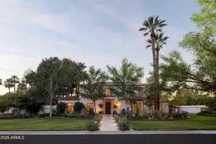 3042 N Manor Dr E, Phoenix, AZ 85014 - Photo 2