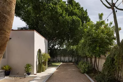 3042 N Manor Drive E, Phoenix, AZ 85014 - Photo 40