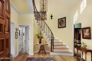 3042 N Manor Dr E, Phoenix, AZ 85014 - Photo 6