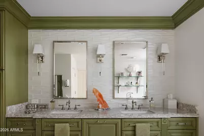 3042 N Manor Drive E, Phoenix, AZ 85014 - Photo 18