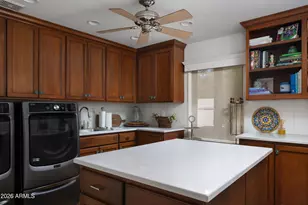 3042 N Manor Dr E, Phoenix, AZ 85014 - Photo 34