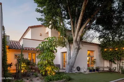 3042 N Manor Drive E, Phoenix, AZ 85014 - Photo 2