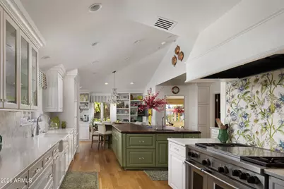 3042 N Manor Drive E, Phoenix, AZ 85014 - Photo 12