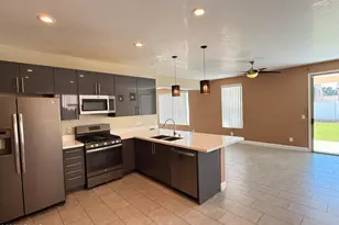 6425 W Desert Hollow Dr, Phoenix, AZ 85083 - Photo 8