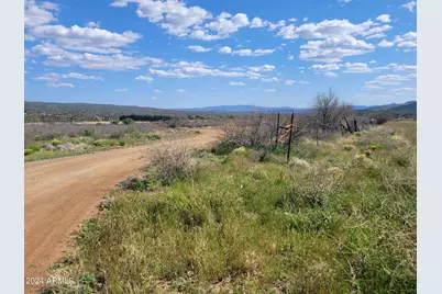 1365 S Iron Springs Road #-, Skull Valley, AZ 86338 - Photo 10