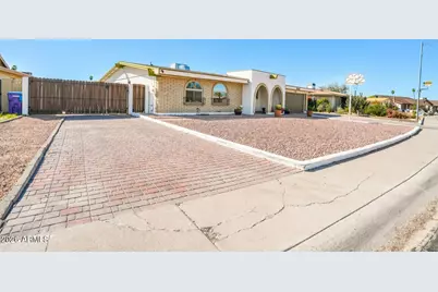 4411 W Windrose Drive, Glendale, AZ 85304 - Photo 2