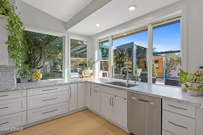 9711 E Pershing Avenue, Scottsdale, AZ 85260 - Photo 12