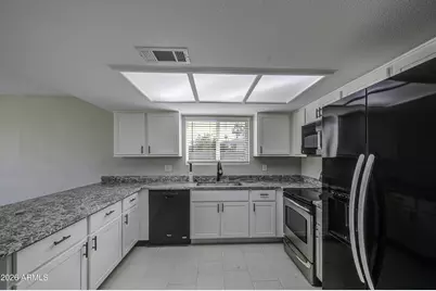 12649 N Rosewood Avenue, Phoenix, AZ 85029 - Photo 34