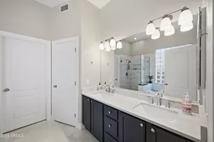 557 S Lemon Ct, Gilbert, AZ 85296 - Photo 26