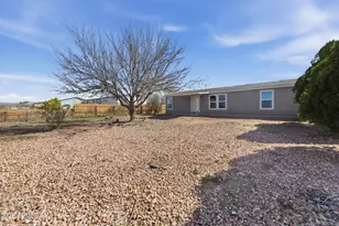 24275 N Cleveland St, Paulden, AZ 86334 - Photo 2