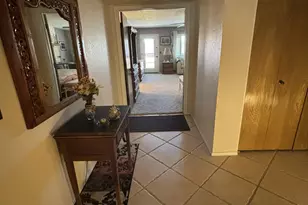 6422 W Villa Theresa Dr, Glendale, AZ 85308 - Photo 8