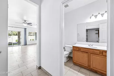 9054 W Custer Lane, Peoria, AZ 85381 - Photo 16