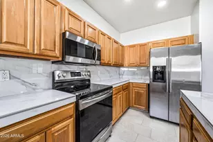 9054 W Custer Ln, Peoria, AZ 85381 - Photo 14