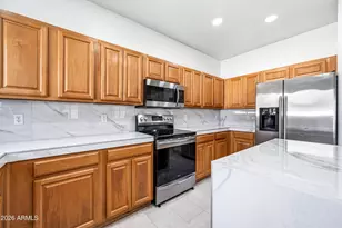 9054 W Custer Ln, Peoria, AZ 85381 - Photo 12