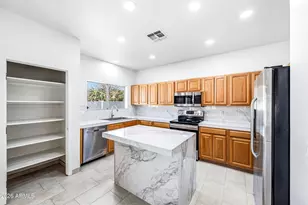 9054 W Custer Ln, Peoria, AZ 85381 - Photo 10