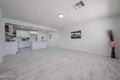 7815 S 1st Drive, Phoenix, AZ 85041 - Photo 4