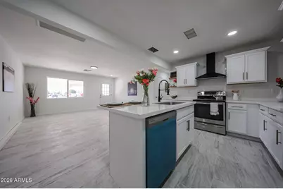 7815 S 1st Drive, Phoenix, AZ 85041 - Photo 12