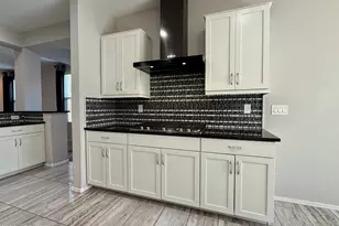 9464 W Fallen Leaf Ln, Peoria, AZ 85383 - Photo 6