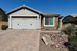 9464 W Fallen Leaf Ln, Peoria, AZ 85383 - Photo 2