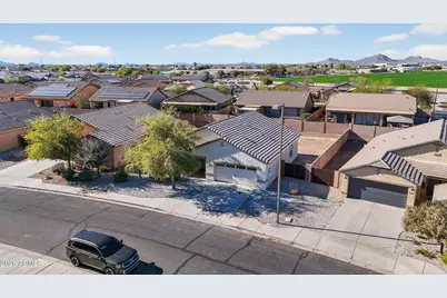 25220 W Maldonado Drive, Buckeye, AZ 85326 - Photo 2