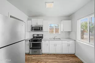 4220 N 3rd Ave, Phoenix, AZ 85013 - Photo 2