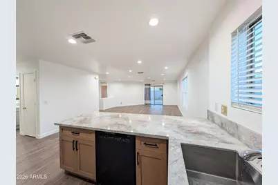 2404 W Roeser Road, Phoenix, AZ 85041 - Photo 14