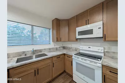 2404 W Roeser Road, Phoenix, AZ 85041 - Photo 16