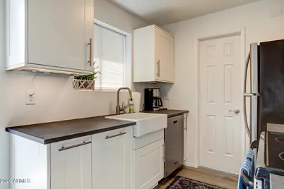 4206 N 38th Street #6, Phoenix, AZ 85018 - Photo 8