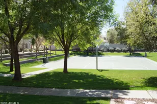 2651 S Balsam Dr, Gilbert, AZ 85295 - Photo 46